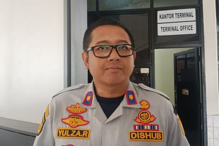 Kepala Terminal Kampung Rambutan, Yulza Ramadhoni saat ditemui di lokasi, Selasa (25/4/2023).