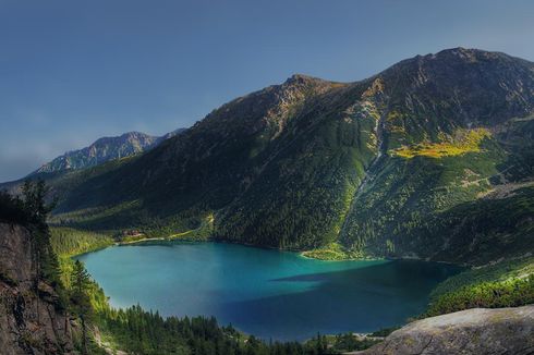 Tempat Wisata yang Ideal untuk Jaga Jarak, Ada Taman Nasional