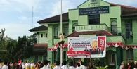 Cerita Heroik Satpam UIN Sumut yang Viral Panjat Tiang Bendera Saat Terjadi Insiden Upacara Kemerdekaan