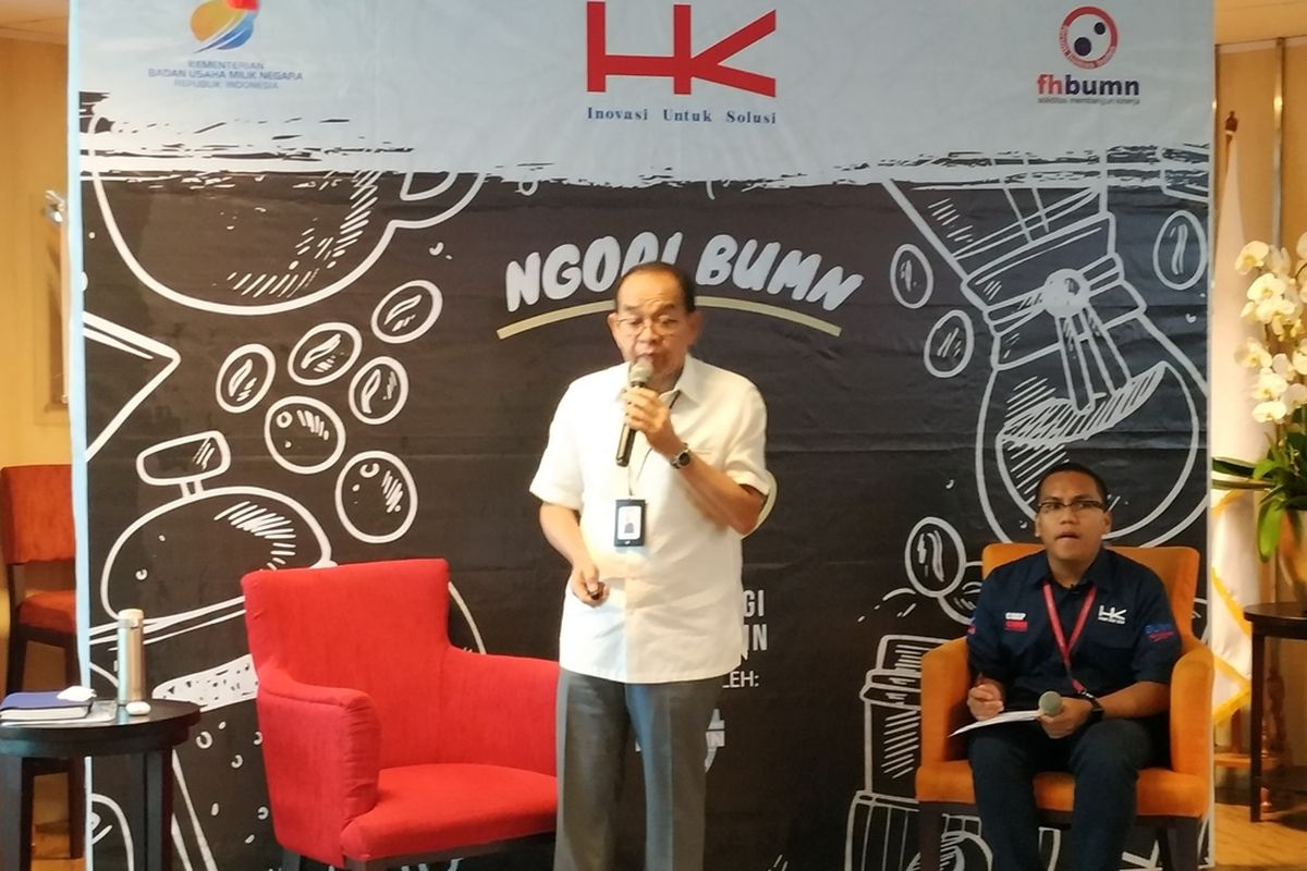Direktur Utama PT Hutama Karya (HK) Persero, Bintang Perbowo memberi penjelasan dalam sebuah diskusi di Gedung Kementerian BUMN, Jakarta, Kamis (5/9/2019).