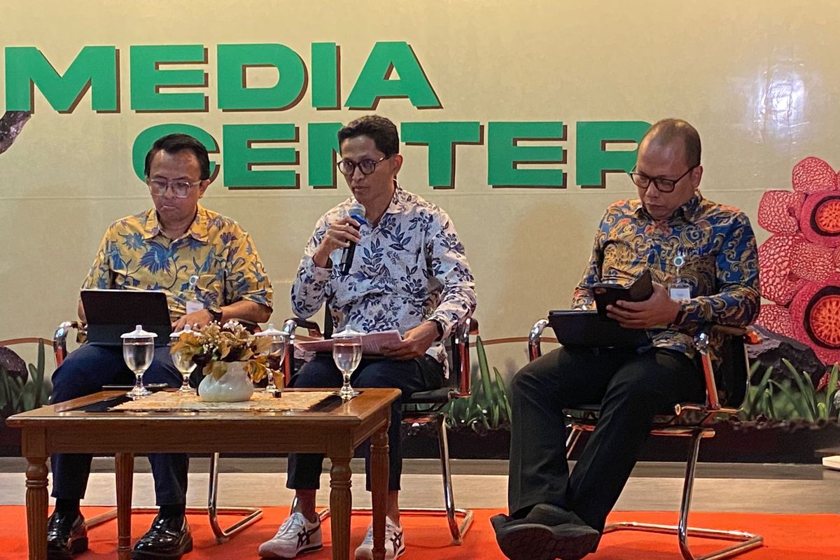 Kemenhut menjelaskan soal putusan MK Nomor 181 yang mengizinkan masyarakat adat berkebun di dalam hutan, Jumat (24/10/2025).