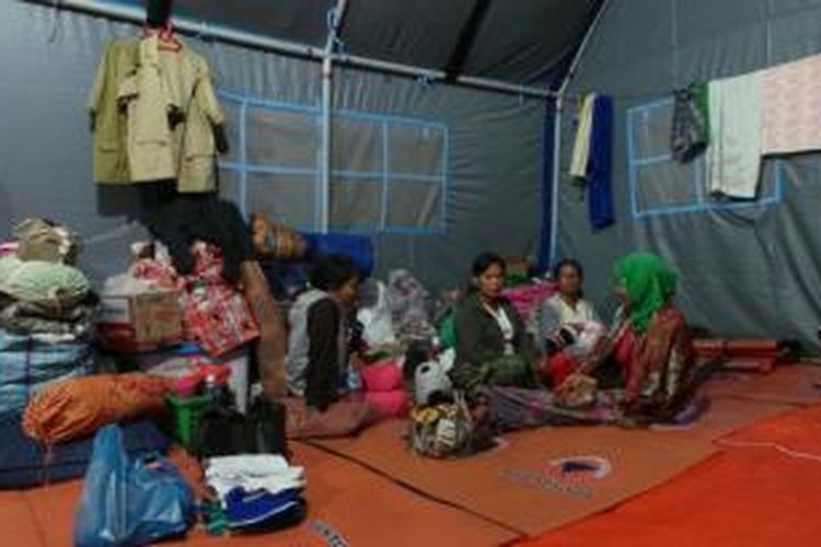 Pengungsi erupsi Gunung Sinabung