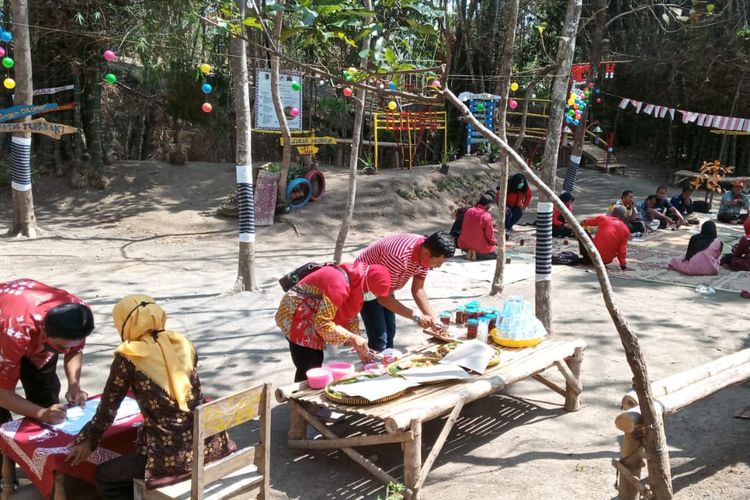 Suasana di Agrowisata Lereng Katresnan Mojorejo di Bayat, Klaten, Jawa Tengah.