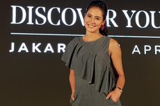 Pegal Kenakan High Heels, Pevita Pearce Pilih Sneakers 