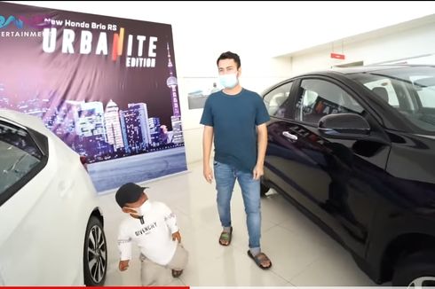 Raffi Ahmad Belikan Mobil untuk Ucok Baba Seharga Rp 330 Juta