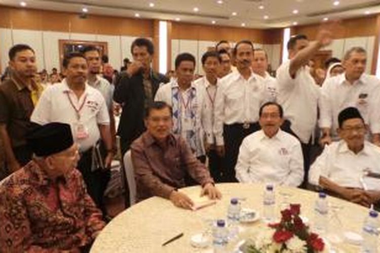 Bakal calon wakil presiden Jusuf Kalla menghadiri acara deklarasi Relawan Keluarga Nusantara Jokowi-JK di Hotel Sahid Jaya, Jakarta, Sabtu (24/5/2014).