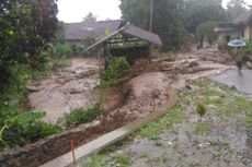 Banjir Lumpur Terjang Rumah Warga di Magelang
