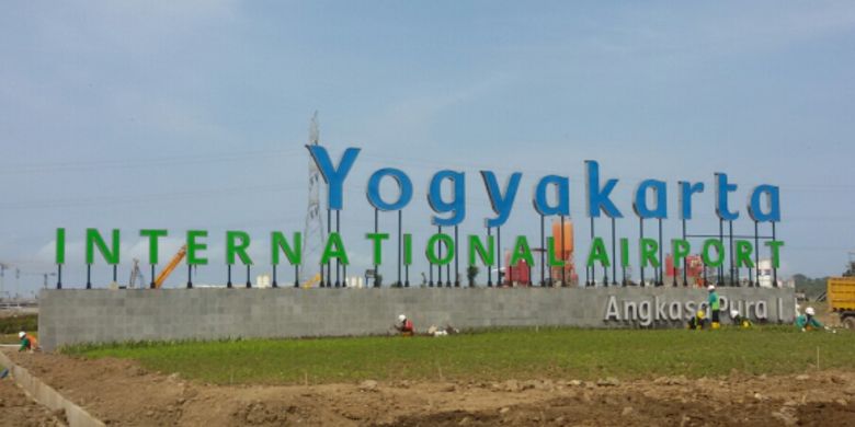 Pintu masuk bandara Yogyakarta International Airport (YIA) di Kecamatan Temon, Kabupaten Kulon Progo, Daerah Istimewa Yogyakarta.