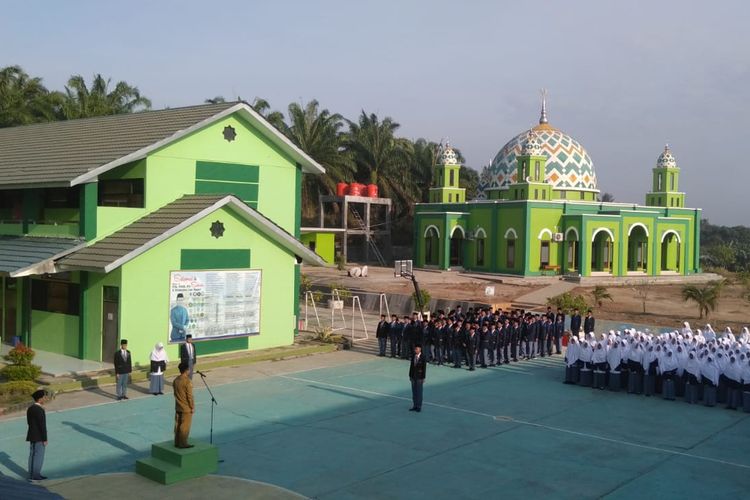 MAN Insan Cendekia Paser, peraih peringkat pertama SMA terbaik di Kalimantan Timur versi LTMPT berdasarkan nilai UTBK 2022.