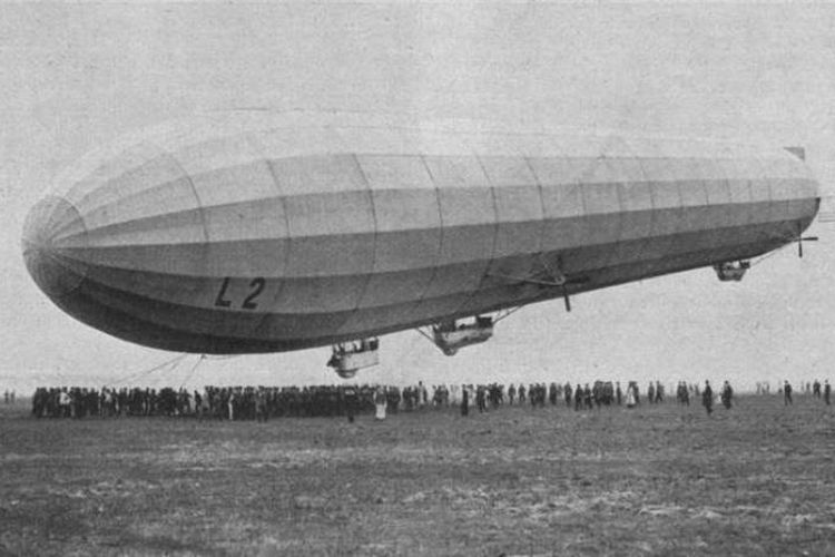 Pesawat Zeppelin LZ-18 L-2 di Berlin Johannistal. (zeppelinhistory.com)
