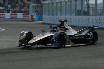 Jean-Eric Vergne Rebut Pole Formula E