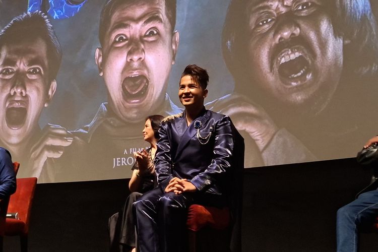Jirayut Bawa 8 Asisten Saat Syuting Film Cek Khodam 