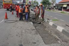 Jelang Arus Mudik Lebaran, Jalur Pantura Cirebon Diperbaiki