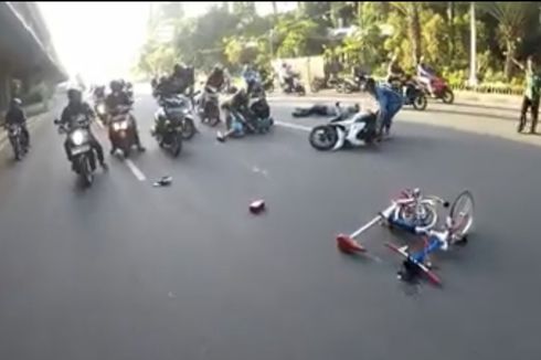 Pesepeda Brompton Ditabrak Motor di TB Simatupang, Korban Luka-luka