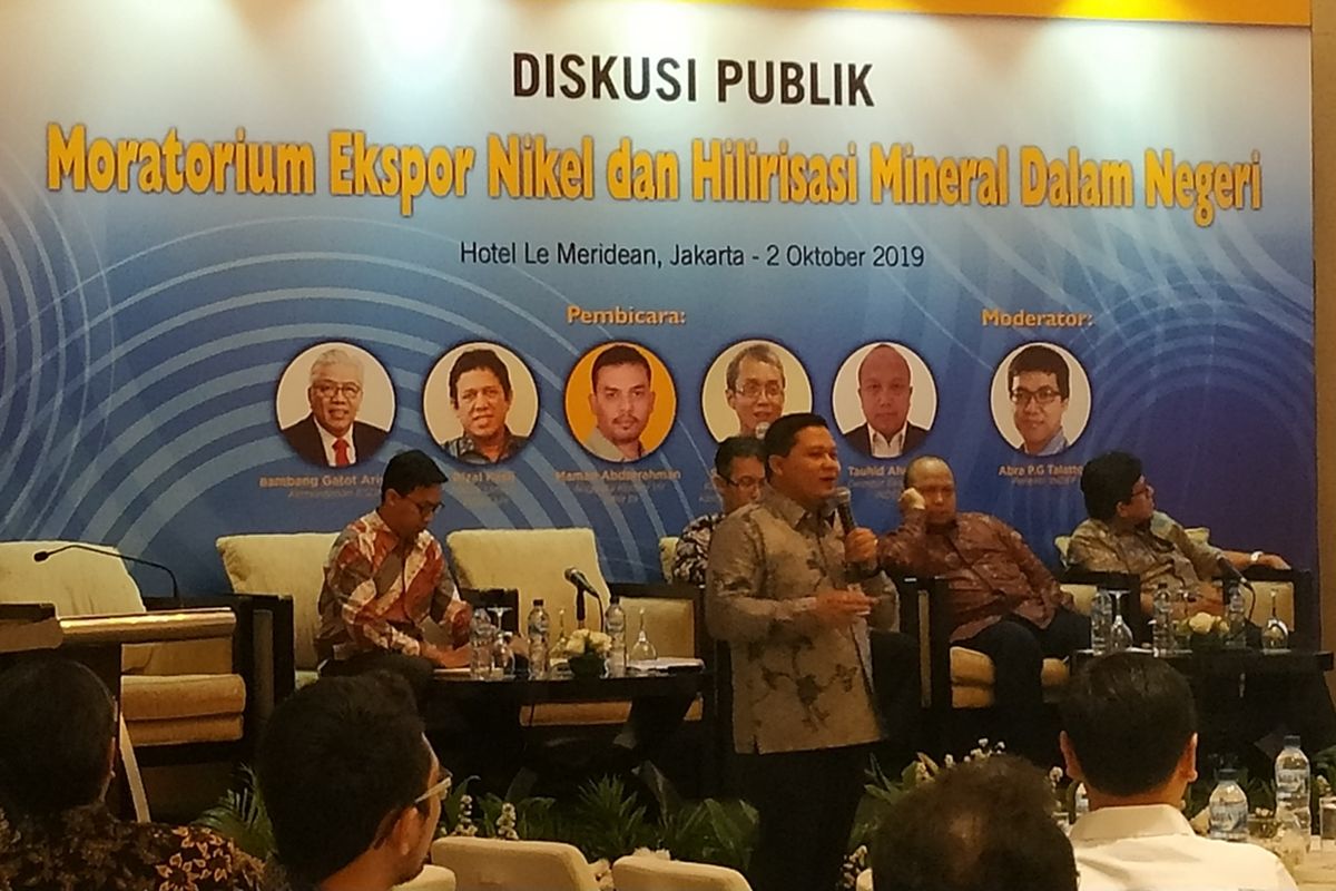 Kementerian Energi dan Sumber Daya MIneral (ESDM) Kasubdit Pengawasan Usaha Eksplorasi Mineral, Andri Budhiman Firmanto menjabarkan kondisi cadangan nikel Indonesia dalam sebuah diskusi di Jakarta, Rabu (2/10/2019).