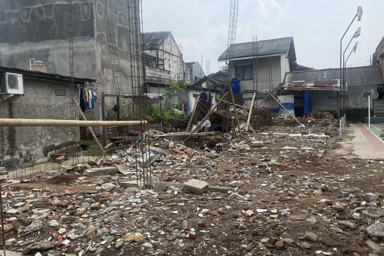 Proyek Jalan Tembus Pasar Minggu Dilanjutkan, Warga Diminta Bongkar Rumah Sendiri