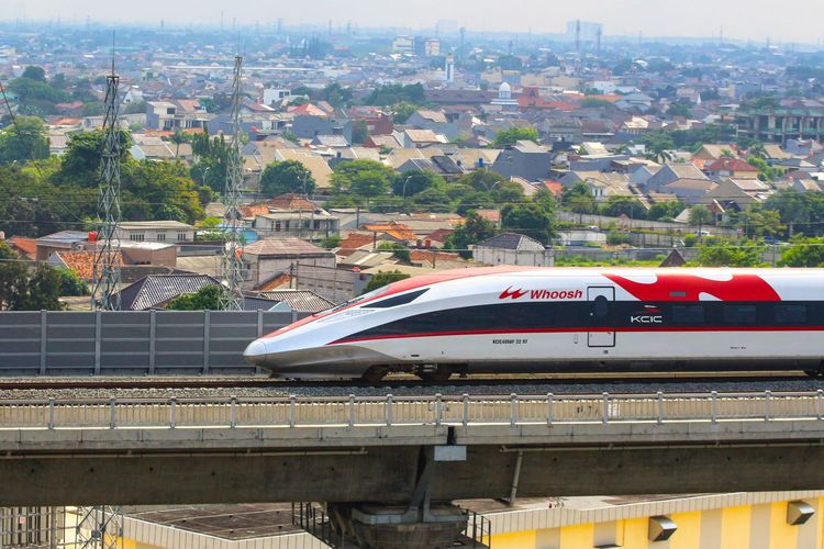 Tiket Kereta Cepat Whoosh Sudah Terjual 370.000 Selama Nataru
