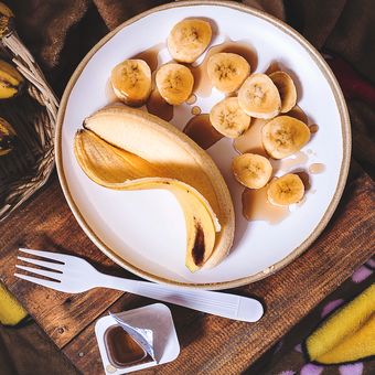 Cara alami mematangkan pisang mentah