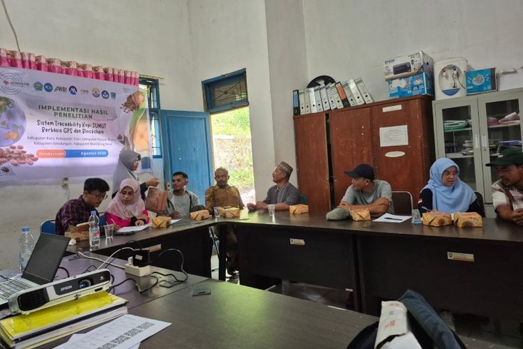 Dengan Sicafee, petani tidak perlu menulis catatan manual karena semua aktivitas seperti pemupukan, pengeringan, dan sortasi dapat dicatat langsung di aplikasi. 