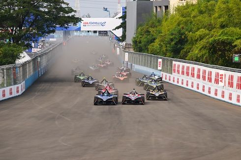 Hasil Formula E Jakarta 2023: 3 Besar Sengit, Gunther Menangi Balapan Kedua