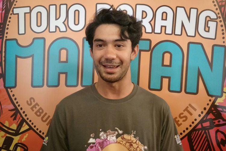 Artis peran Reza Rahadian saat ditemui dalam jumpa pers film Toko Barang Mantan di Gedung MNC, Kebon Sirih, Jakarta Pusat, Rabu (12/6/2019).