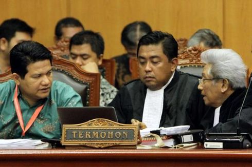 Adnan Buyung Berharap Semua Pihak Terima Putusan MK Tanpa Upaya Hukum Lain