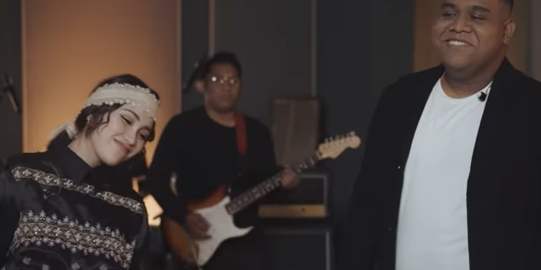 Komentar Berita Lirik Dan Chord Lagu Apalah Cinta Ayu Ting Ting Feat Keremcem