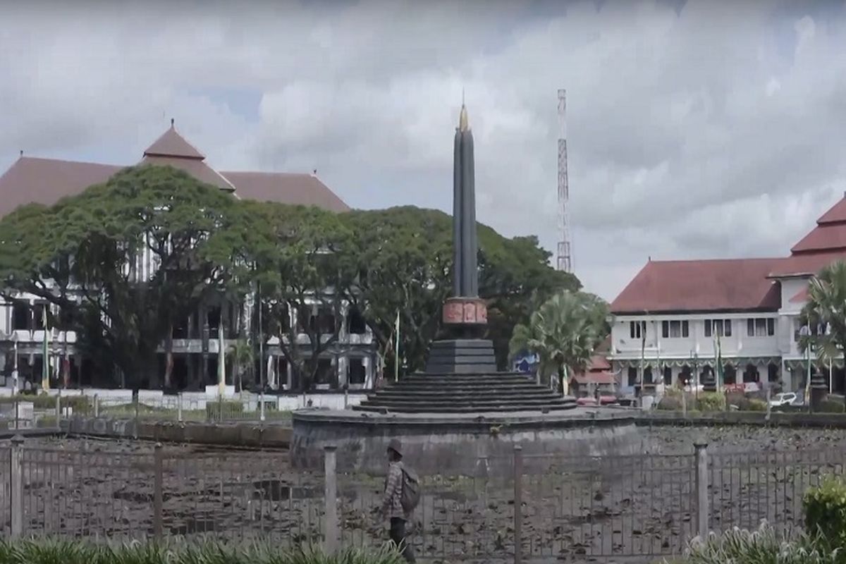 Berawal dari sepetak tanah dan satu orang tetangga yang mau bergabung, kini 200 petani bergabung bersama kami dalam Kelompok Tani Maju Jatikerto. Lewat kelompok tani ini, perekonomian mereka meningkat. 