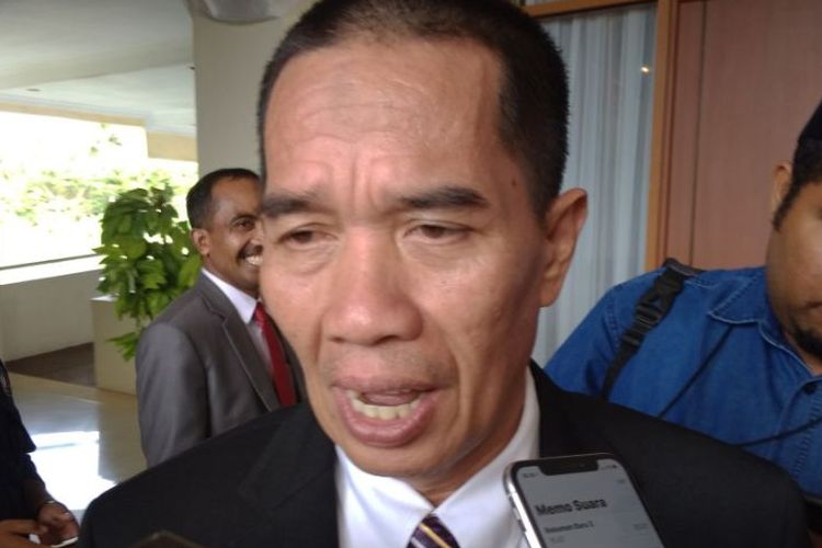 Head of the North Maluku Investment Office (DPMPTSP) Bambang Hermawan. 