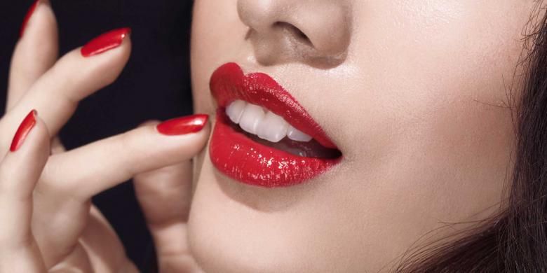 Agar Warna Lipstik Merah Tampak Sempurna