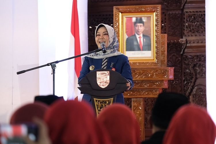 Bupati Klaten Sri Mulyani melantik 422 pejabat di lingkungan Pemerintah Kabupaten (Pemkab) Klaten di Pendopo Setda Klaten, Jawa Tengah, Selasa (26/9/2023). 