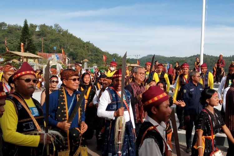 Foto: Tarian Jai turut ramaikan pembukaan Wolobobo Ngada Festival (WNF) tahun 2022 di Lapangan Kartini Bajawa, Kabupaten Ngada, Sabtu (17/9/2022).