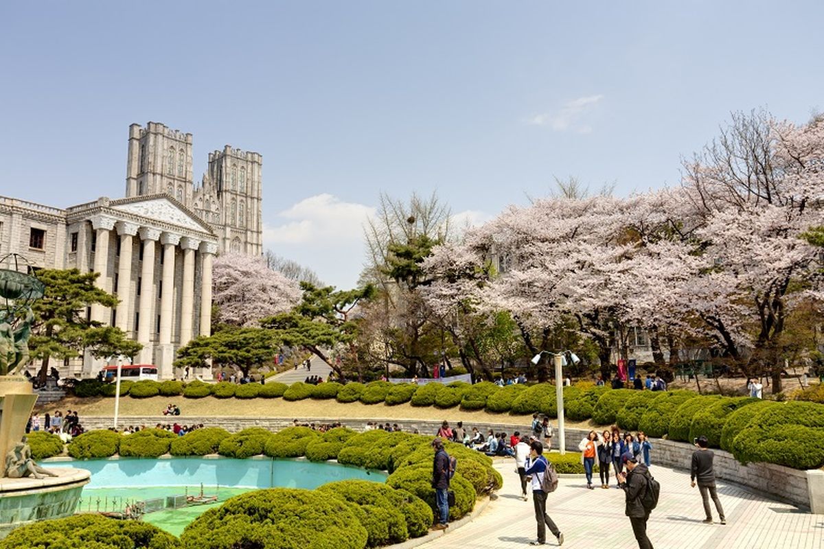 Suasana Universitas Kyung Hee di Korea.