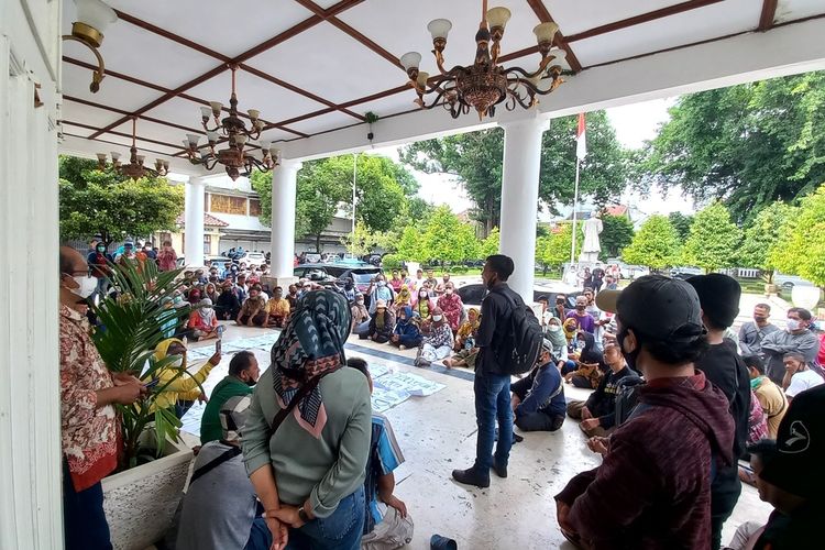 Para PKL saat audiensi dengan DPRD Provinsi DIY, Rabu (26/1/2022)