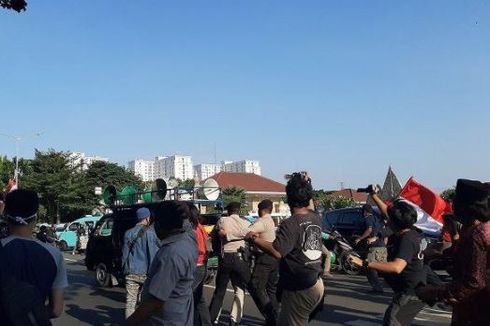 Ricuh Kedatangan Gatot Nurmantyo di TMP Kalibata, Pengunjuk Rasa dan Peziarah Bentrok