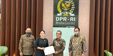 Puan Bacakan Surpres Penunjukkan KSAL Laksamana Yudo Margono Jadi Panglima TNI Baru