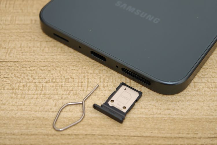 Laci kartu SIM Samsung Galaxy A37 5G.