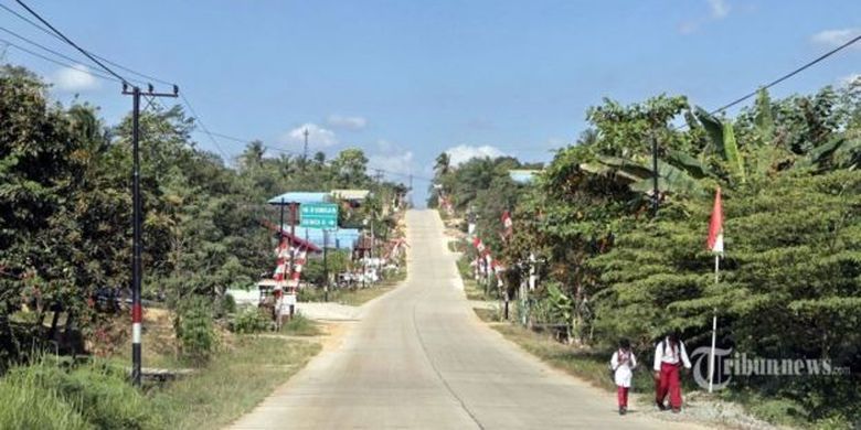 Sebagian nama kampung di Penajam Paser Utara bernuansa Jawa seperti Desa Argo Mulyo di Sepaku. 