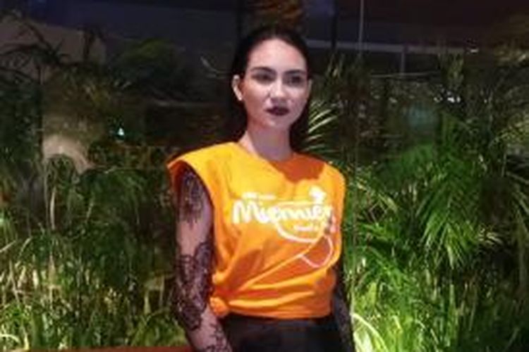 Alessia Cestaro hadir dalam pemutaran perdana film Miemien Hantu Posesif di Epicentrum Walk XXI, Kuningan, Jakarta Selatan, Senin (14/9/2015) malam.