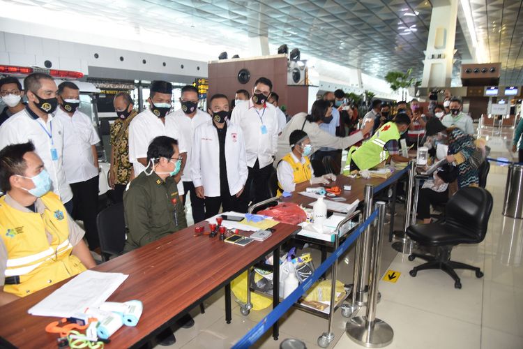 Satuan Tugas (Satgas) Lawan Covid-19 DPR RI melakukan inspeksi mendadak (sidak) ke Bandara Soekarno-Hatta, Tangerang, Sabtu (23/5/2020).