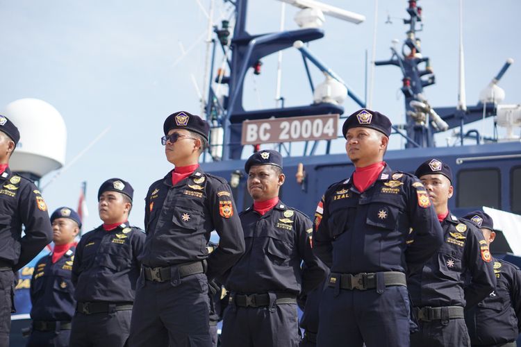 Bea Cukai memulai Operasi Patroli Laut Terpadu Bea Cukai Jaring Sriwijaya (JS) dan Jaring Wallacea (JW) secara serentak di Dermaga Bea Cukai, Tanjung Uncang, Batam, Kamis (7/3/2024).