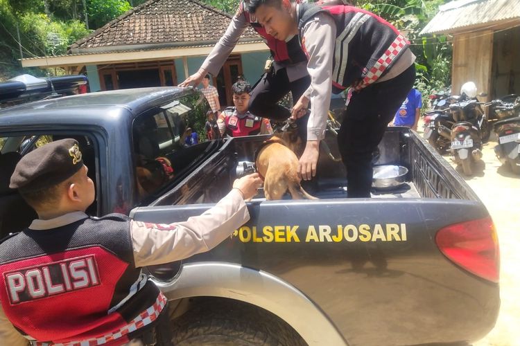 Polisi Kerahkan Anjing Pelacak K9 Buru Pelaku Pembunuhan di Pacitan, Sang Anak Selamat