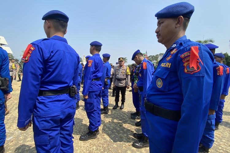 Kapolda Lampung Irjen Helmy Santika saat memeriksa kesiapan pasukan pengamanan pemilu 2024, Selasa (17/10/2023).