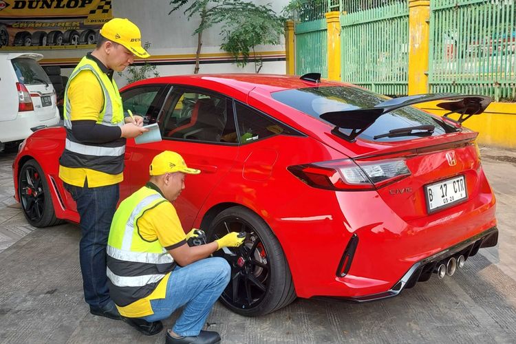 Acara Dunlop Safety Campaign bertujuan untuk mengedukasi konsumen soal pentingnya melakukan perawatan ban mobil