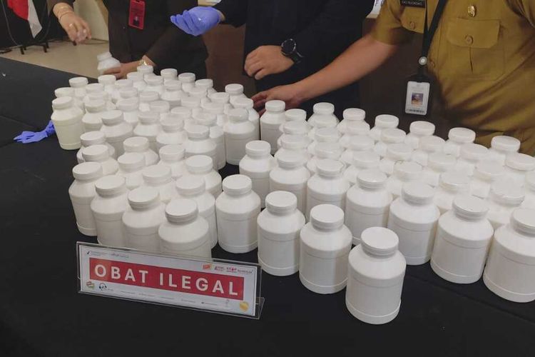 Polisi dan BBPOM Makassar Gagalkan Peredaran 96.000 Butir Obat Ilegal Senilai Rp 192 Juta