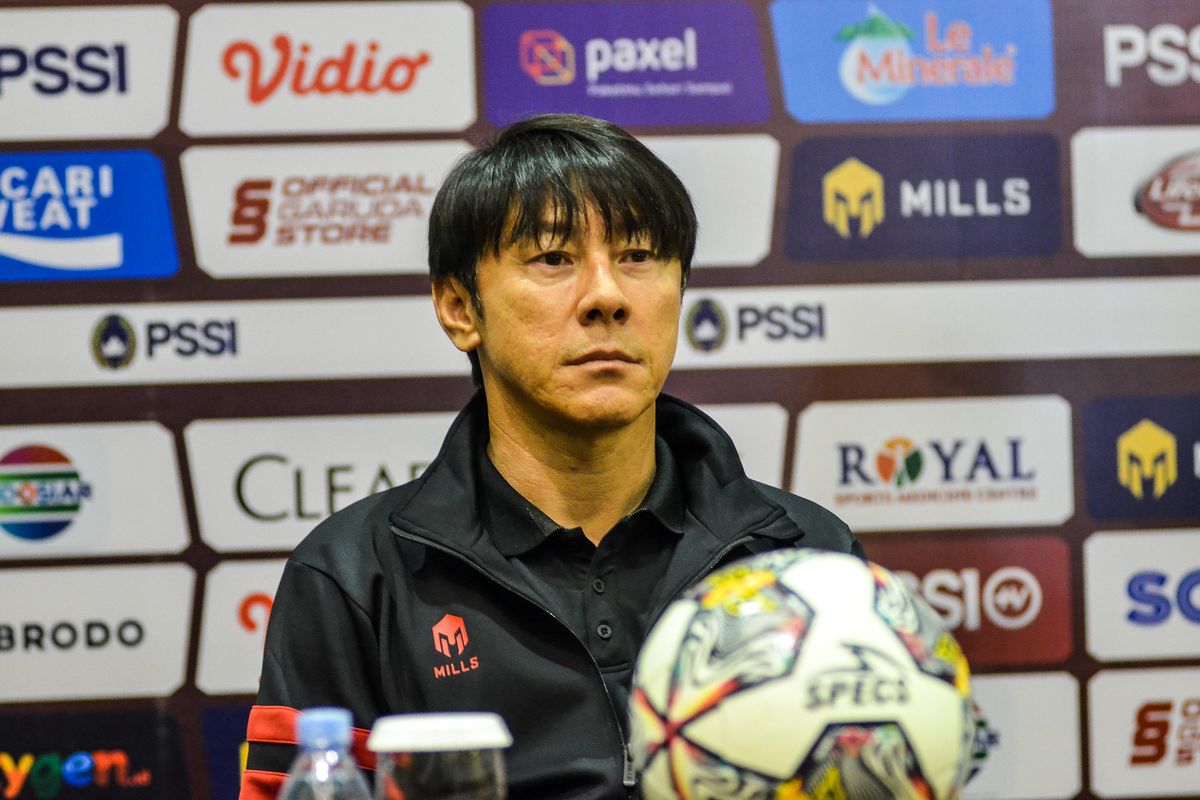 Pelatih Timnas Indonesia Shin Tae-yong dalam konferensi pers Jumat (23/9/2022) jelang pertandingan FIFA Match Day Indonesia vs Curacao. Pertandingan dua negara akan berlangsung Sabtu (24/9/2022) di Stadion Gelora Bandung Lautan Api (GBLA).