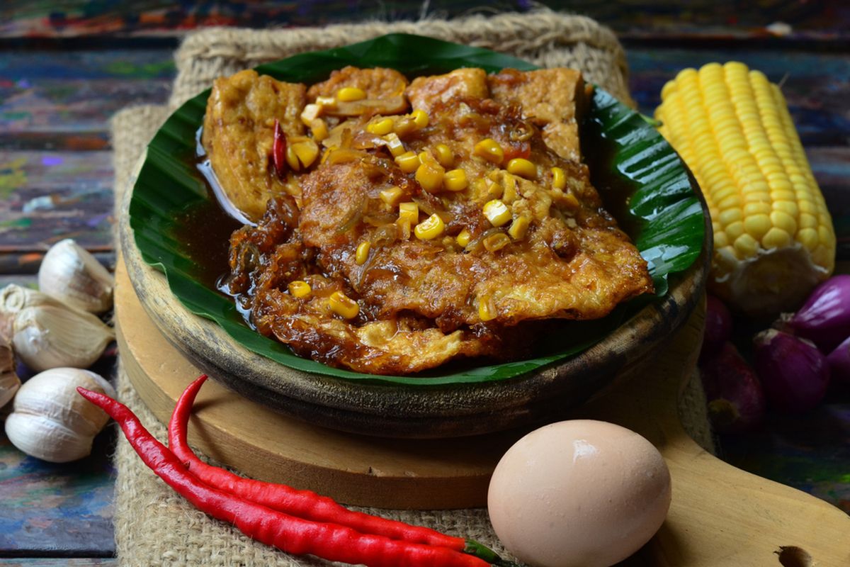 Ilustrasi tahu telur kecap.