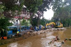 Tanggul Kali Baru Jebol, Air Sempat Meluap dan Membanjiri Jalan Raya Bogor