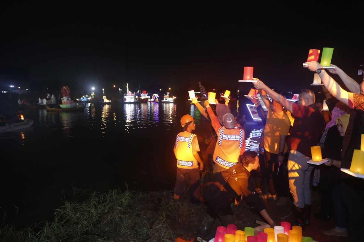 Wali Kota Semarang, Hendrar Prihadi, membuka Festival Banjir Kanal Barat, Jumat (11/5/2018).