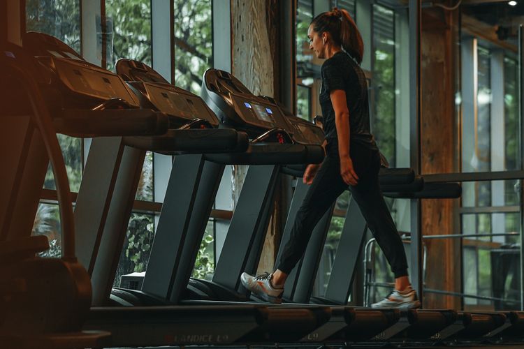 Manfaat jalan kaki di atas treadmill